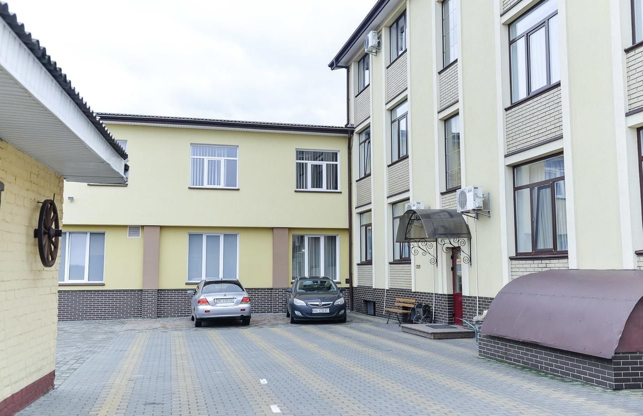 Nashe Misto Guest House Kovelʼ Exterior foto